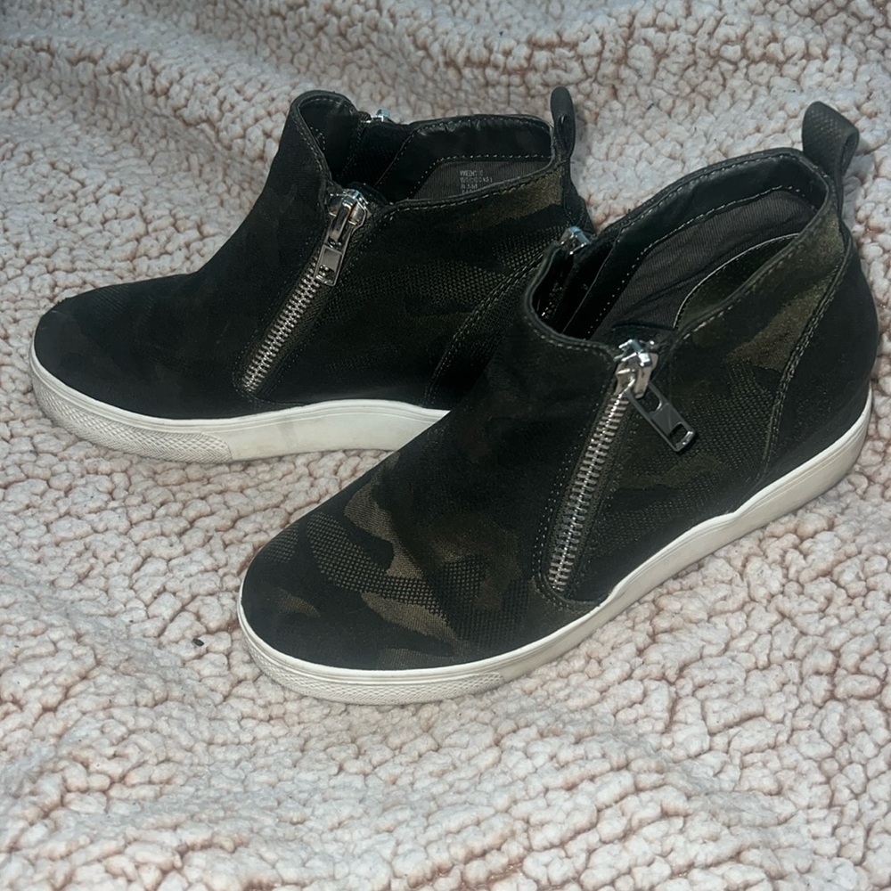 Steve Madden Camo Booties